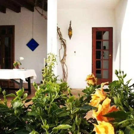 Sleeps 2 Wifi Appartamento Uga